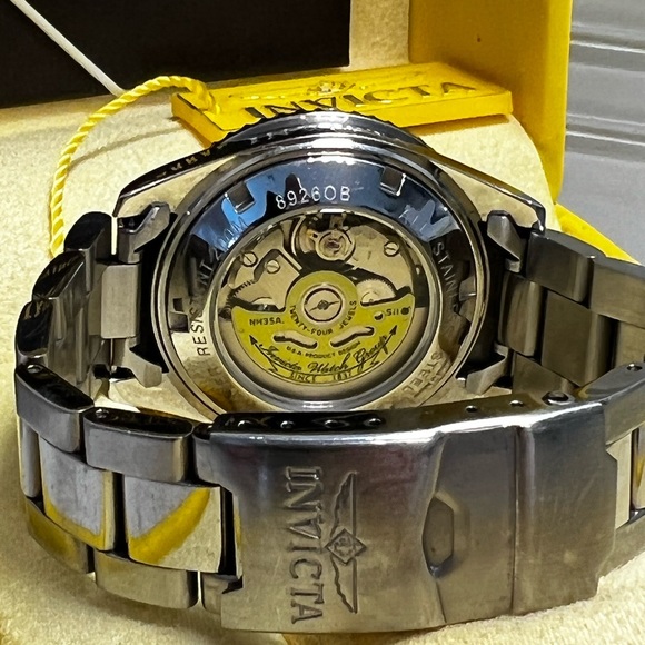 ***Invicta Diver w/ original box and warranty - Picture 3 of 7